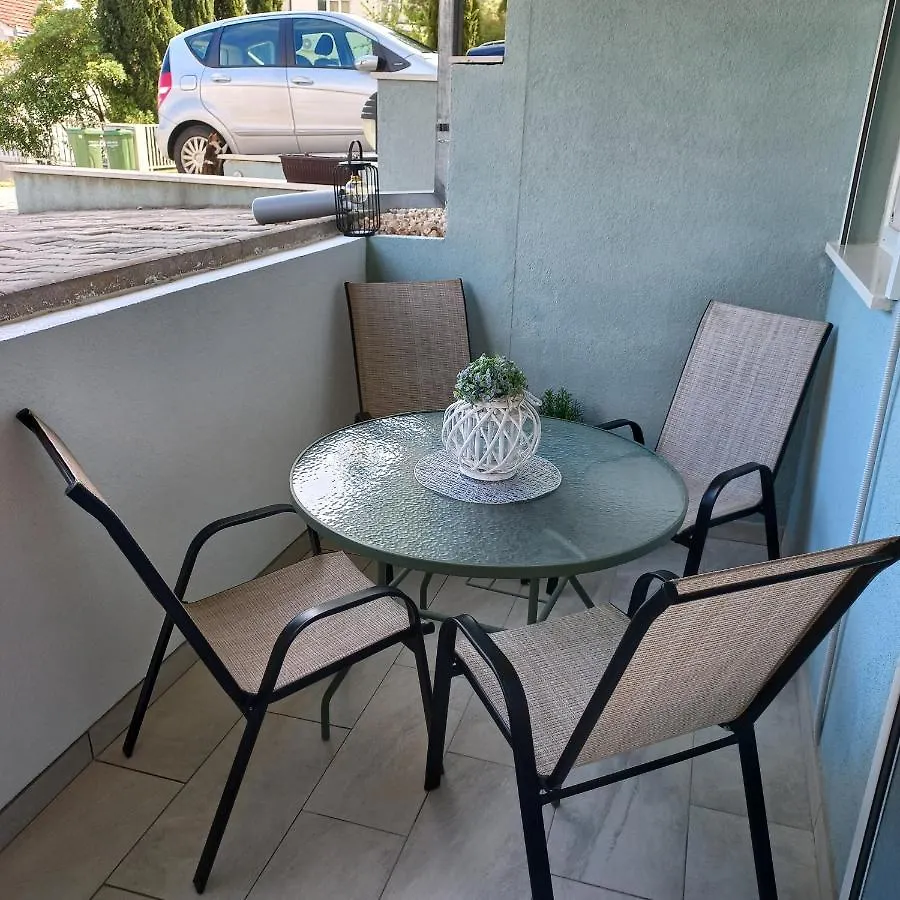 Apartment Apartman Pontis Okrug Gornji Trogir Croatia